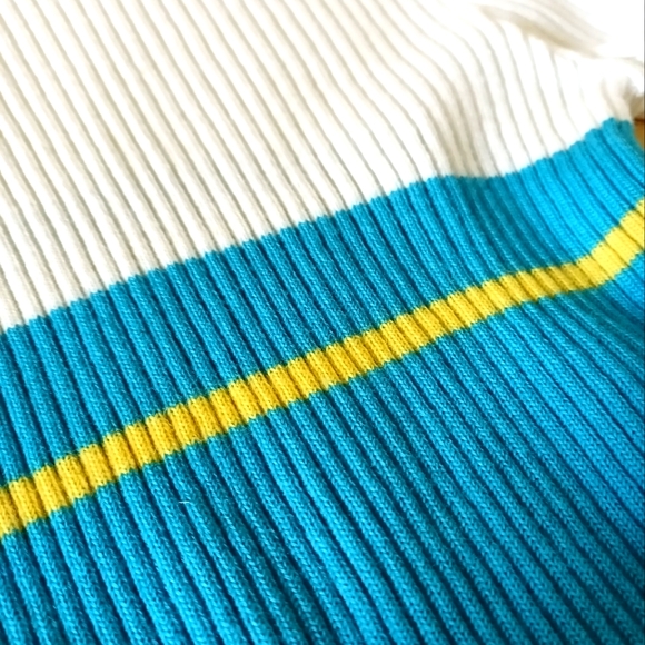 AWESOME AUTHENTIC EARLY 1970S RIBBED COLORBLOCK, TURTLENECK! - Picture 16 of 16